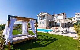 Diminici Villas